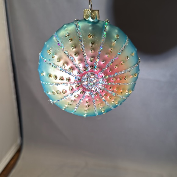 Gumps Sea Biscuits ornament - Picture 3 of 3